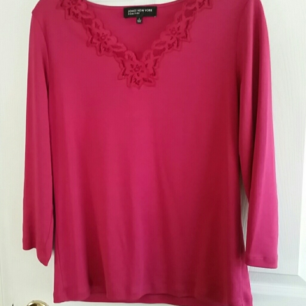 Jones New York v-neck top